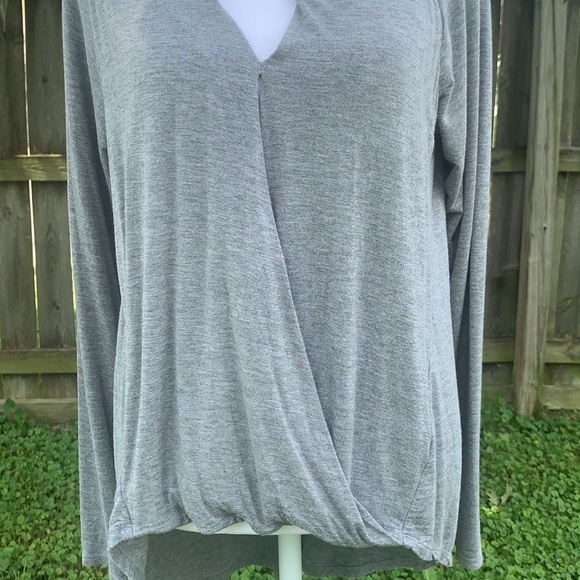 WHBM Gray Hi-Lo Long Sleeved Shirt - Picture 5 of 9